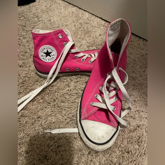 Hot Pink Converse! 💕 - Picture 2 of 7